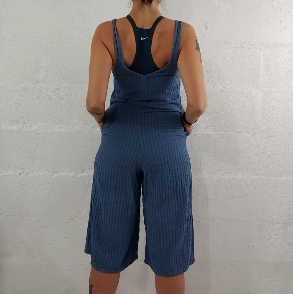 AMADI SHORTS ROMPER - Picture 4 of 16